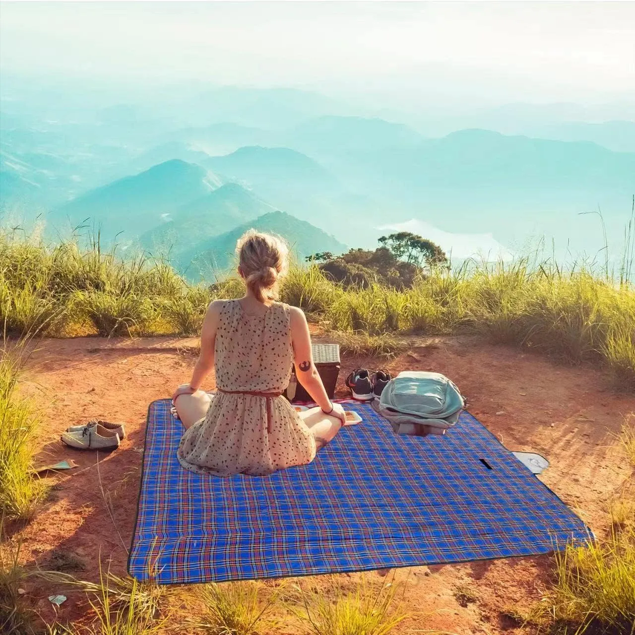 Wind Tour Family Outdoor Waterproof Durable Picnic Blankets with Carry Strap,Foldable 5070.9 inch Sandproof Picnic Floor Mat for Kids Playground Camping Park Hiking Grass Travelling (2, Blue)